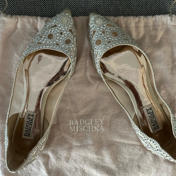 Badgely Mischka Wedding Flats - Picture 1 of 4